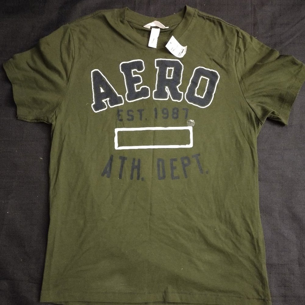 NWT AERO t shirt Short Sleeve Tee - Size Large